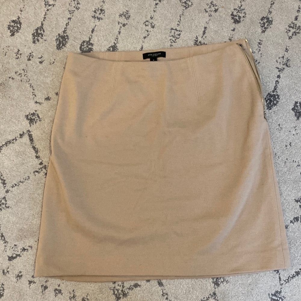 Women’s Ann Taylor skirt